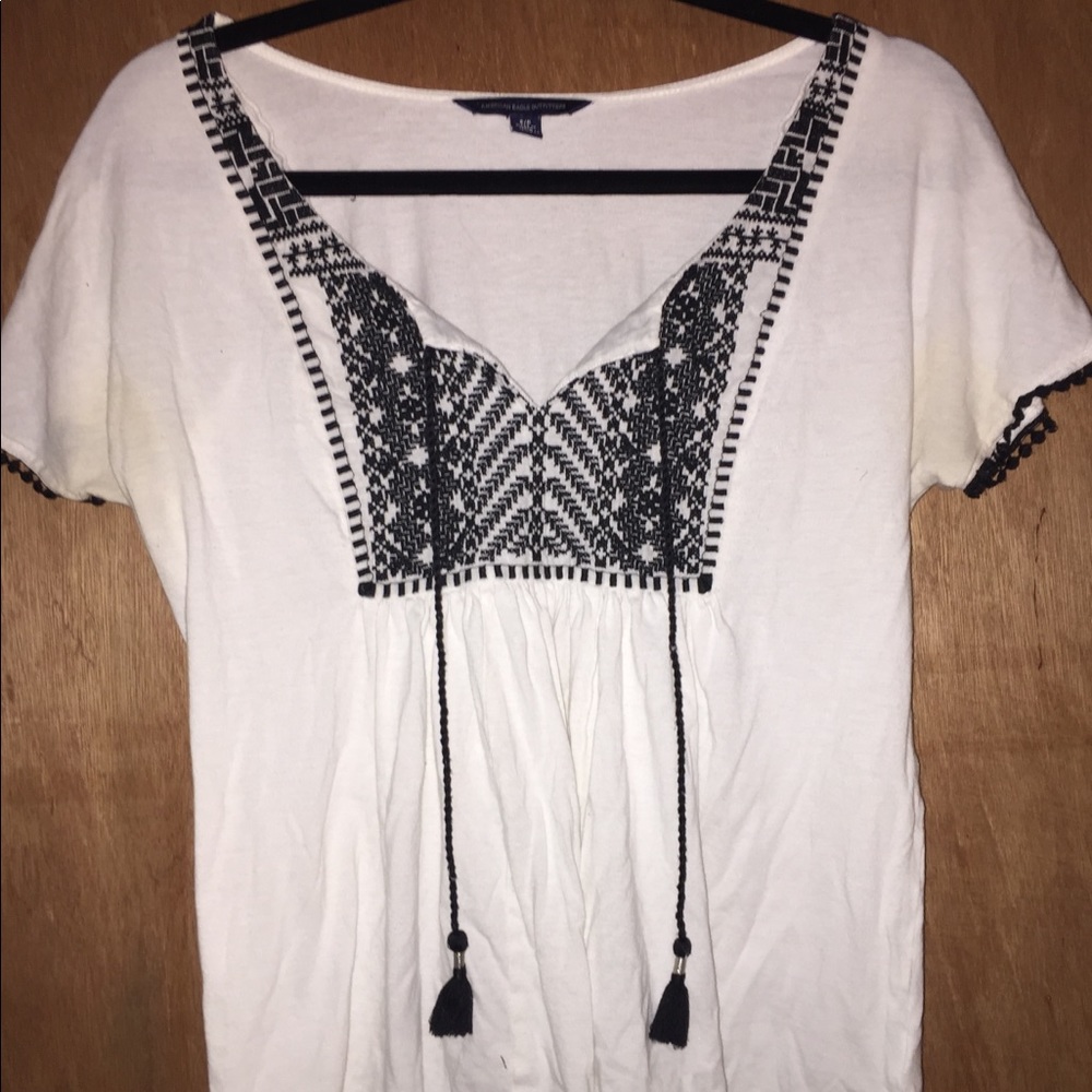 Black and white women’s top
